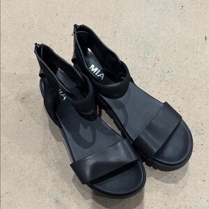 MIA Women's Black Sandals